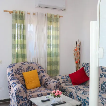 Willy Hébergement de vacances Velipojë